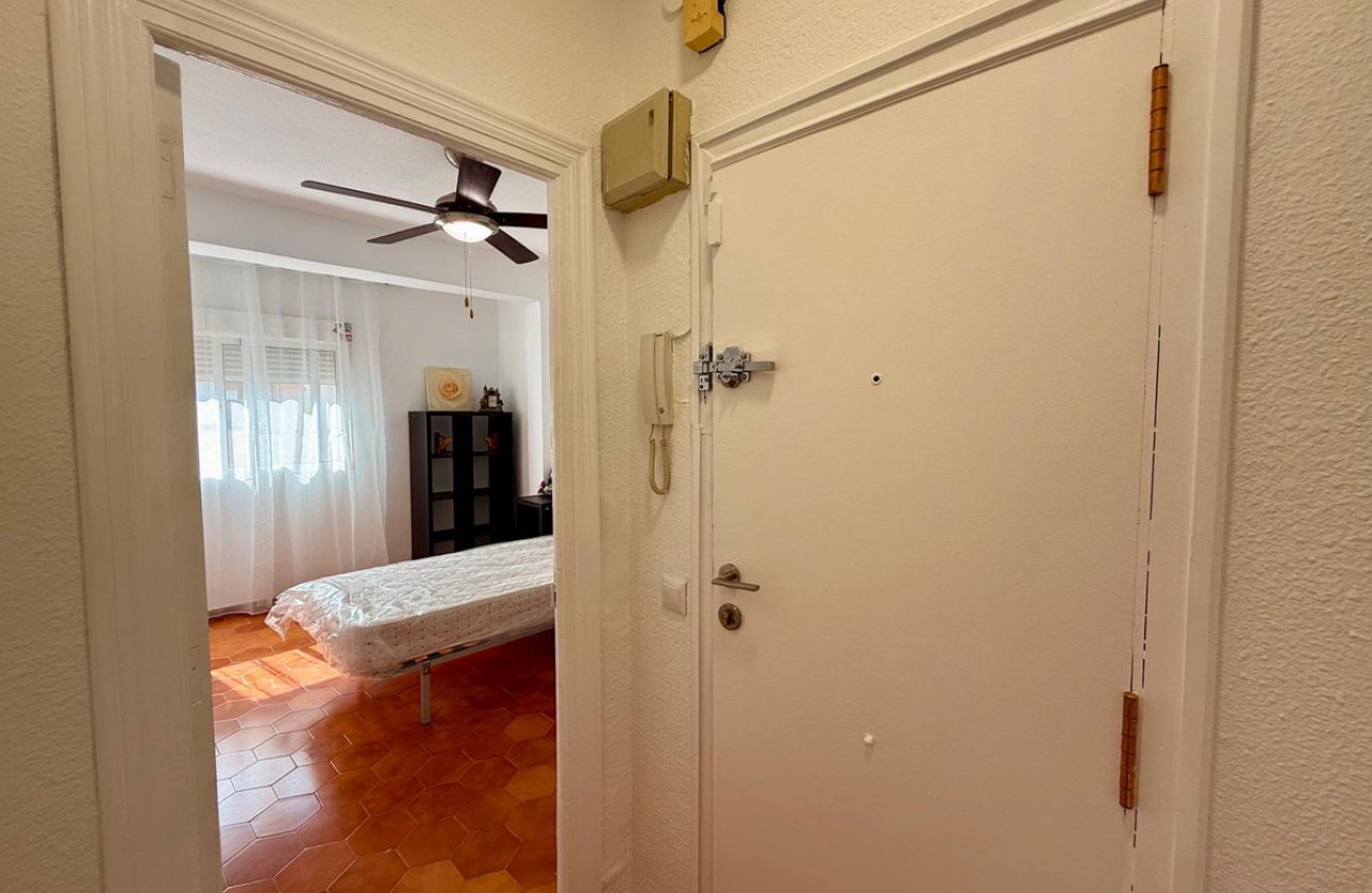 Reventa - Apartamento / piso -
Alicante - Alicante Centro