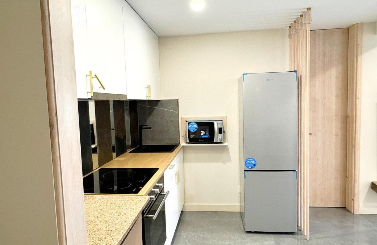 Reventa - Apartamento / piso -
Alicante - Alicante Centro