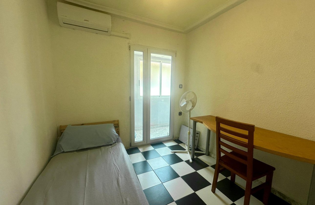 Reventa - Apartamento / piso -
Alicante - Alicante Centro