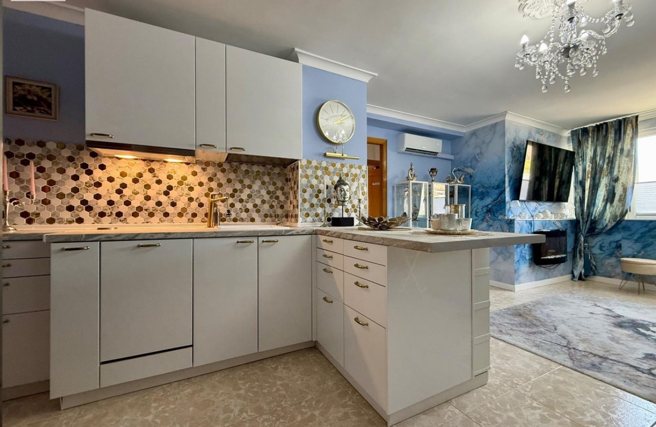 Reventa - Apartamento / piso -
Alicante - Alicante Centro