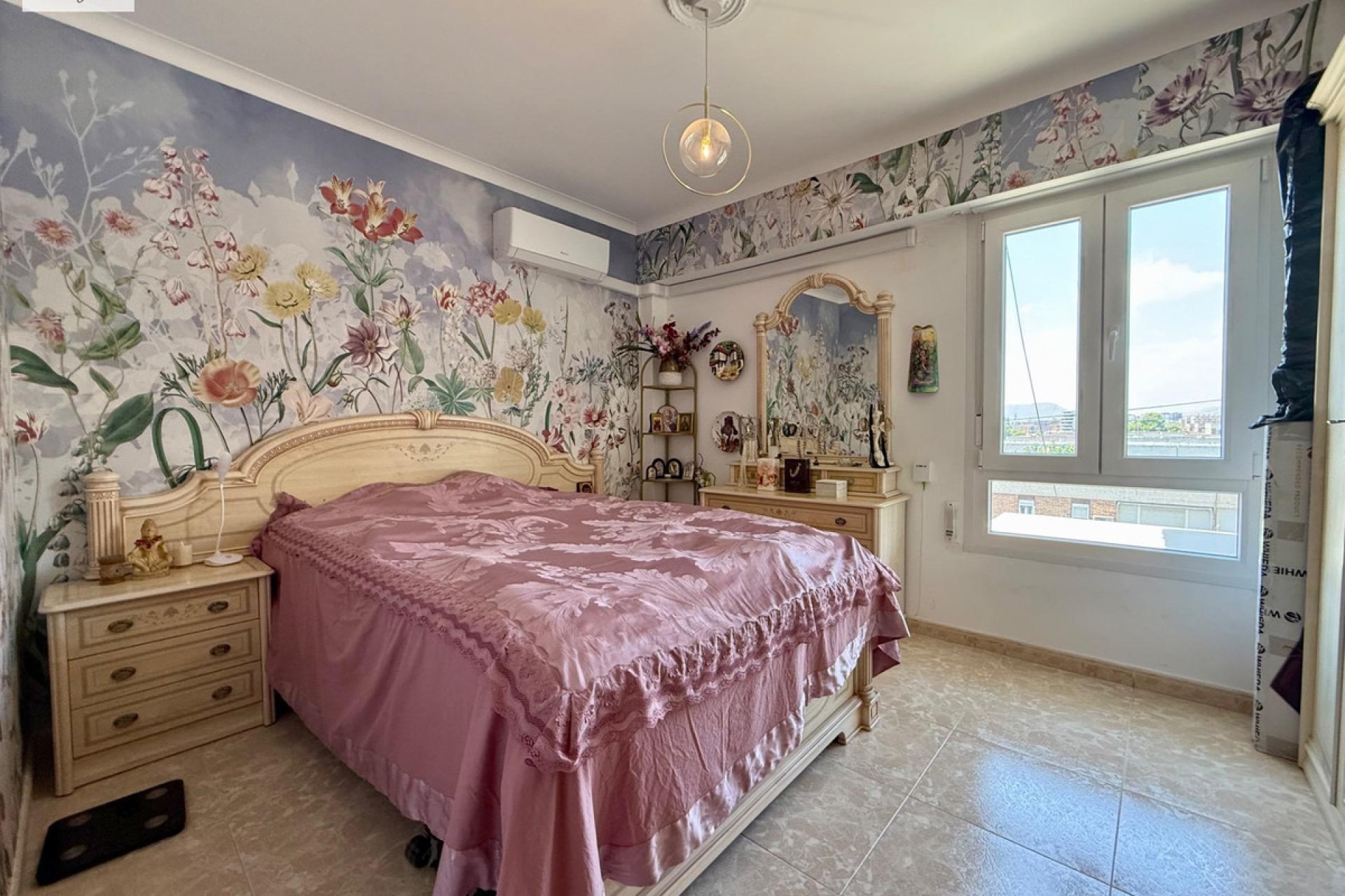 Reventa - Apartamento / piso -
Alicante - Alicante Centro