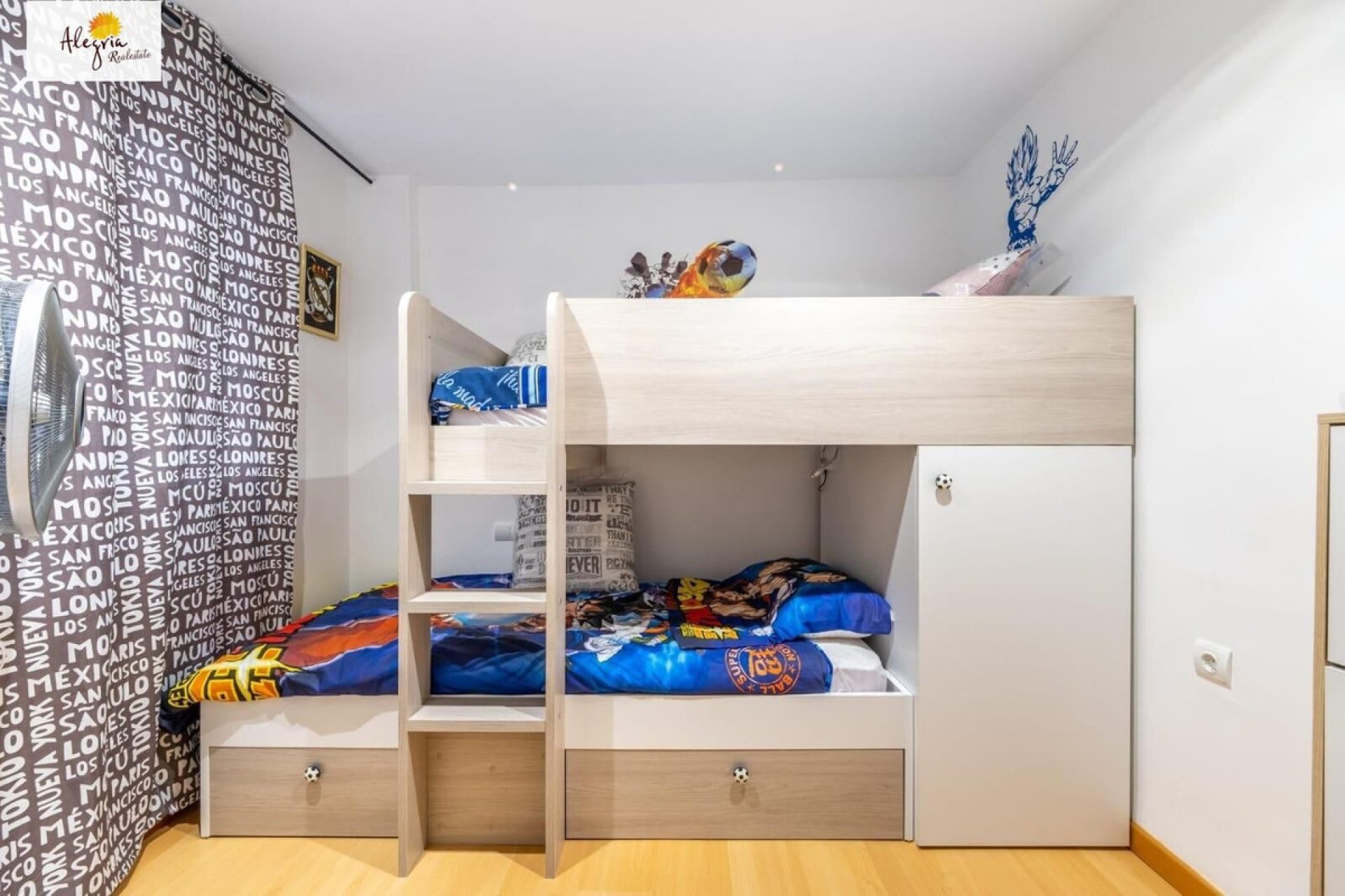 Reventa - Apartamento / piso -
Alicante - Alicante Centro