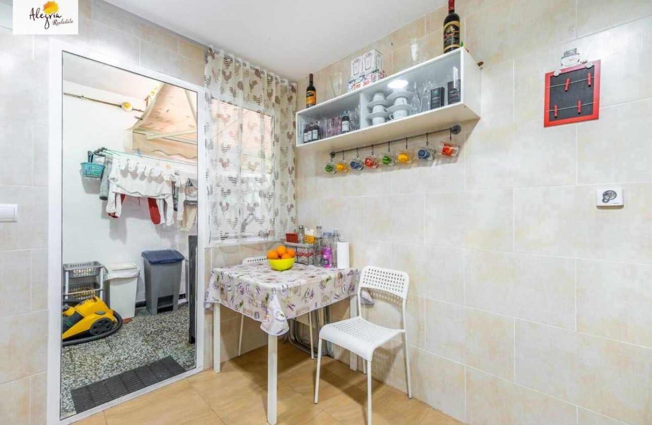 Reventa - Apartamento / piso -
Alicante - Alicante Centro