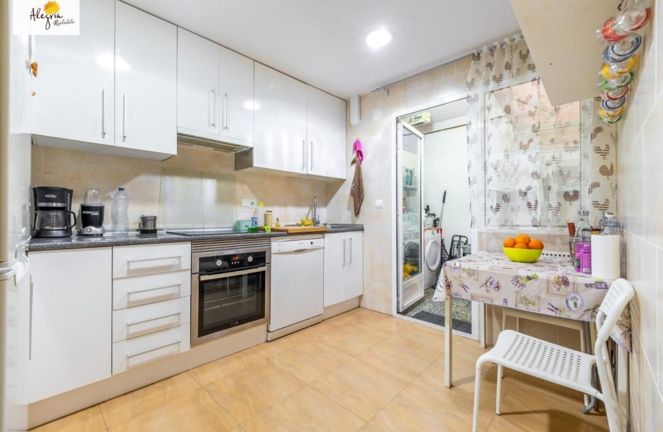 Reventa - Apartamento / piso -
Alicante - Alicante Centro