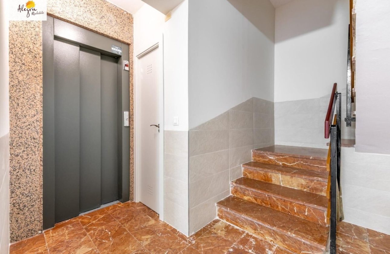 Reventa - Apartamento / piso -
Alicante - Alicante Centro