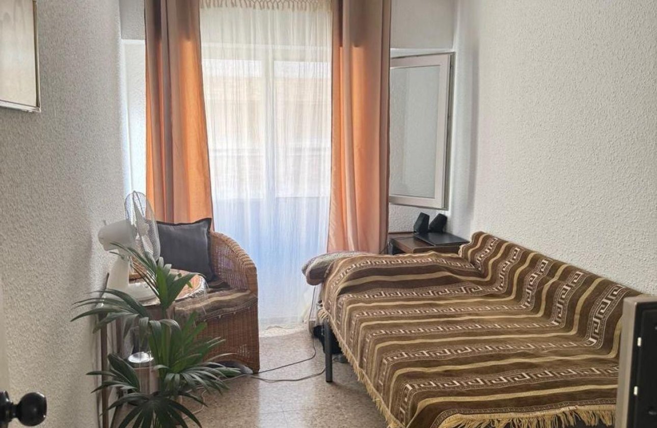 Reventa - Apartamento / piso -
Alicante - Alicante Centro