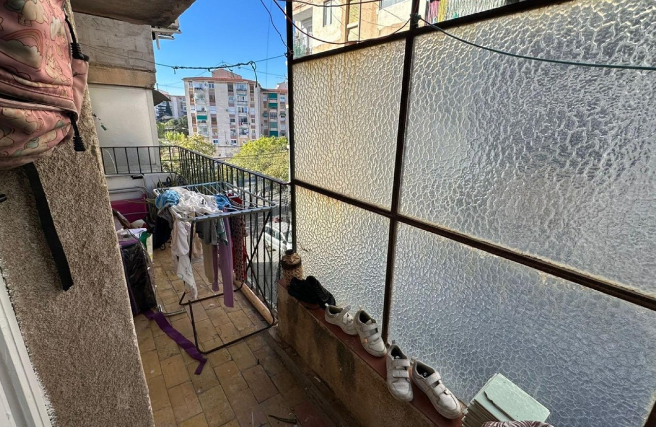 Reventa - Apartamento / piso -
Alicante - Alicante Centro