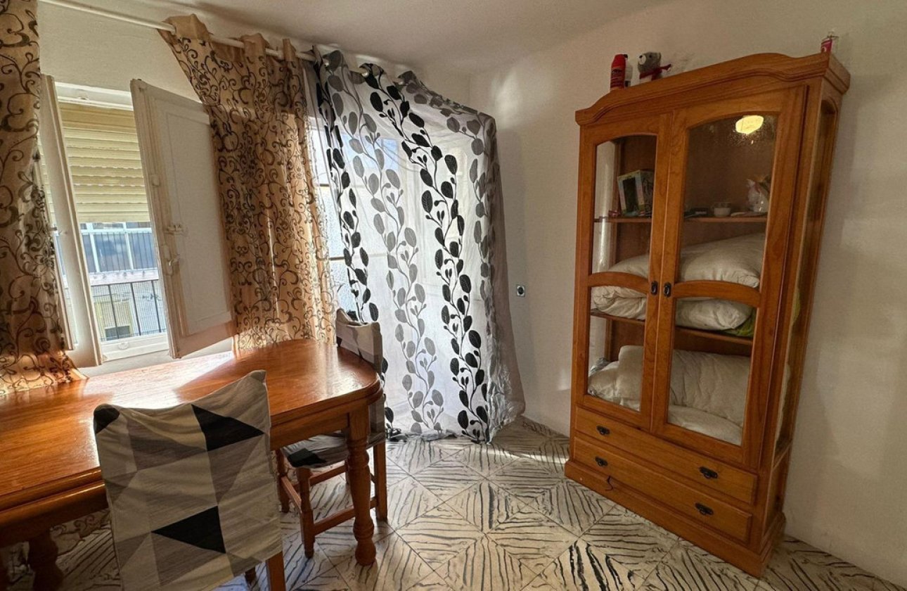 Reventa - Apartamento / piso -
Alicante - Alicante Centro