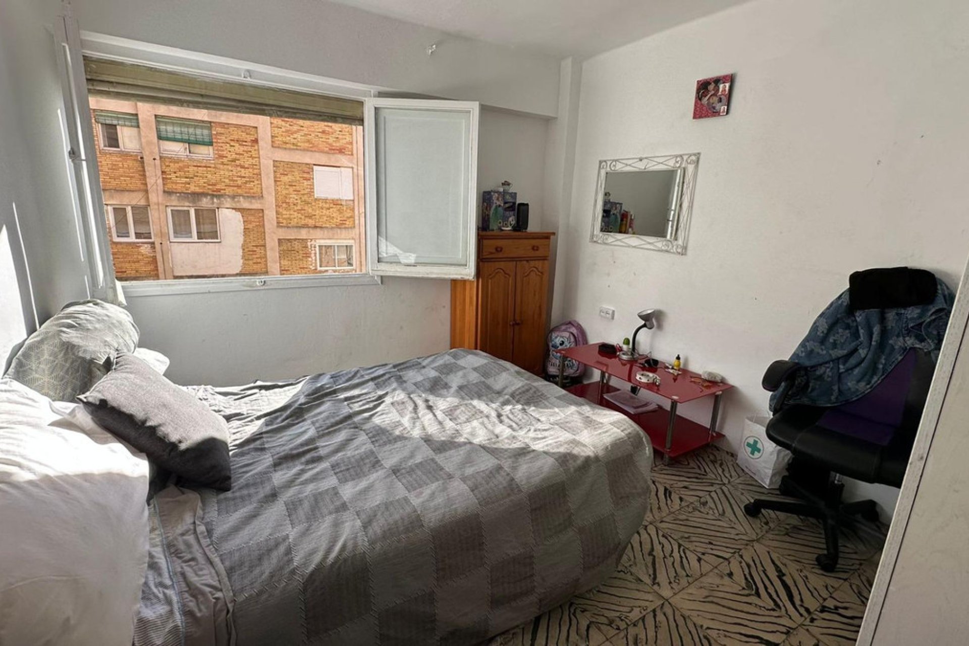 Reventa - Apartamento / piso -
Alicante - Alicante Centro