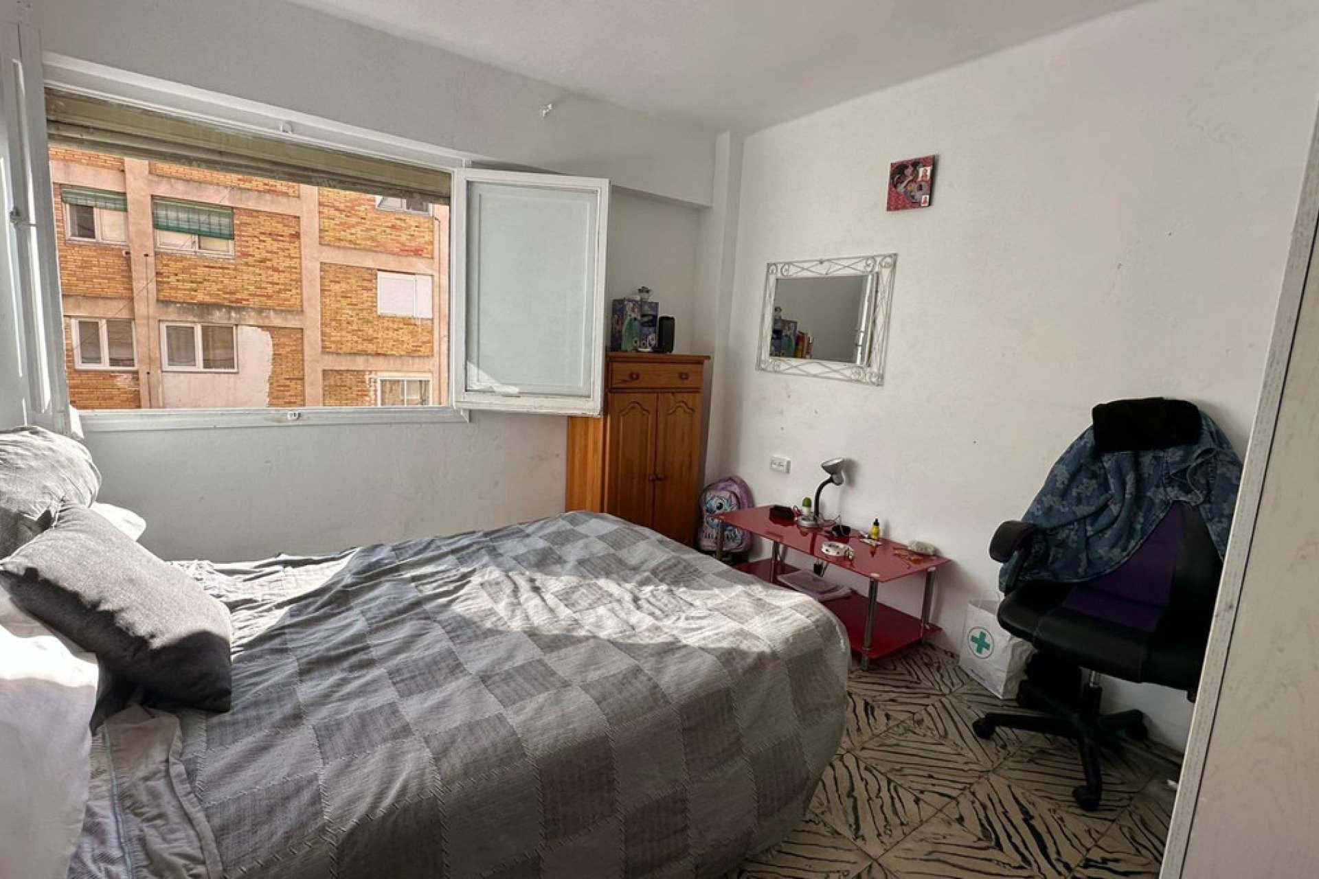 Reventa - Apartamento / piso -
Alicante - Alicante Centro