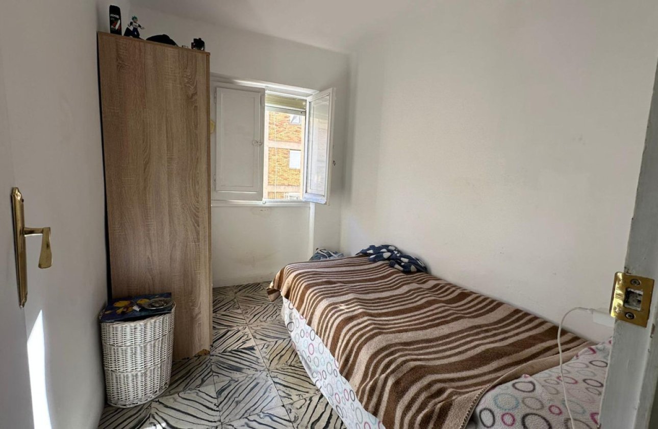 Reventa - Apartamento / piso -
Alicante - Alicante Centro