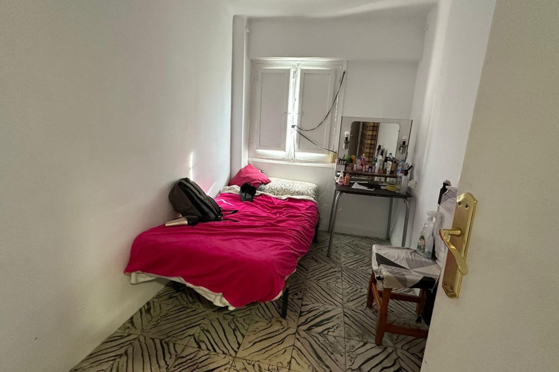 Reventa - Apartamento / piso -
Alicante - Alicante Centro