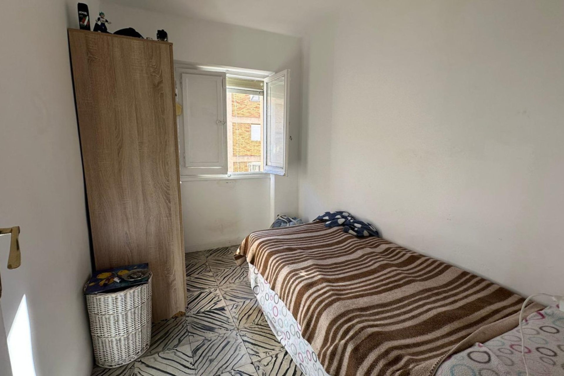 Reventa - Apartamento / piso -
Alicante - Alicante Centro