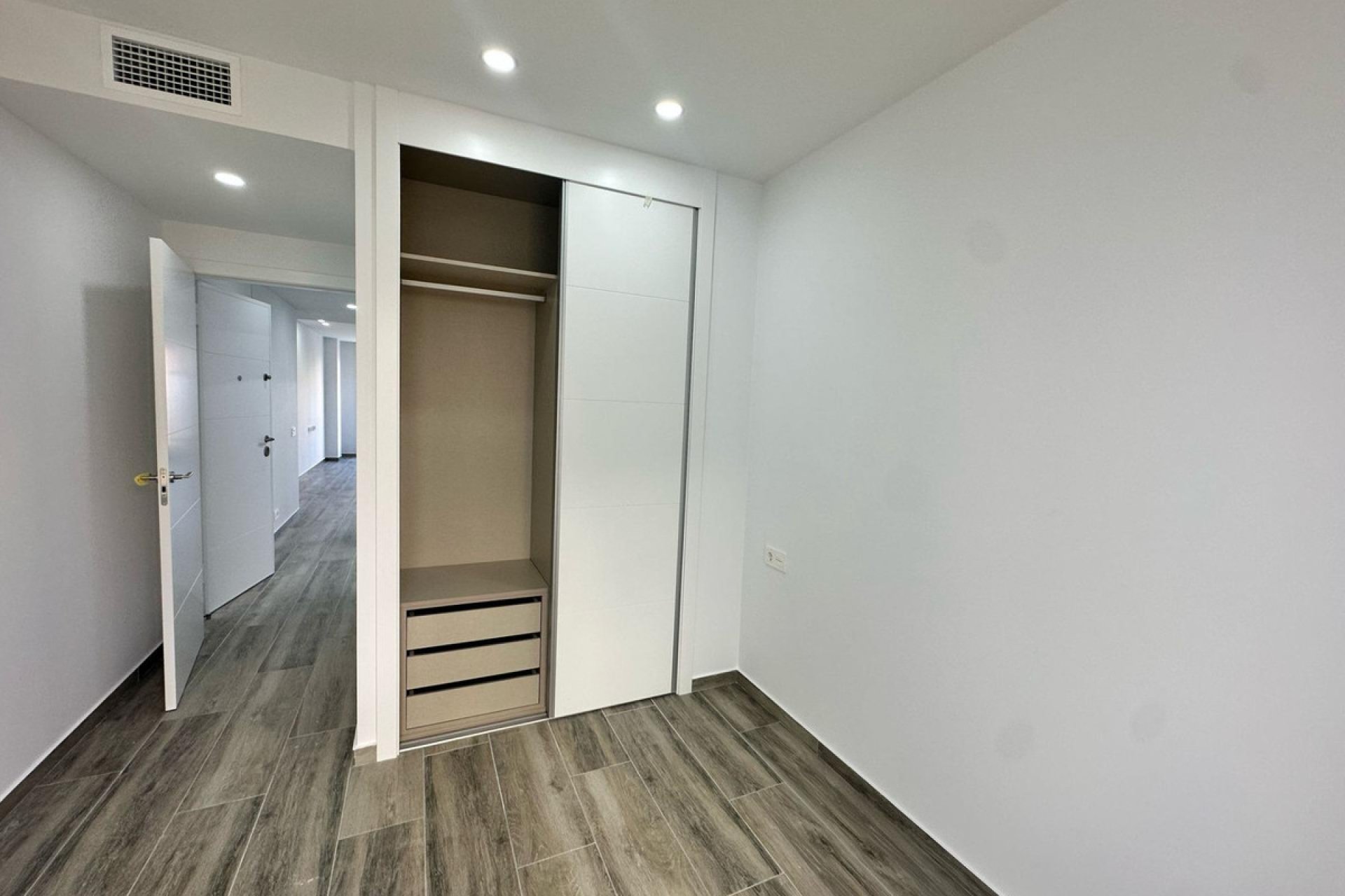 Reventa - Apartamento / piso -
Alicante - Alicante Centro