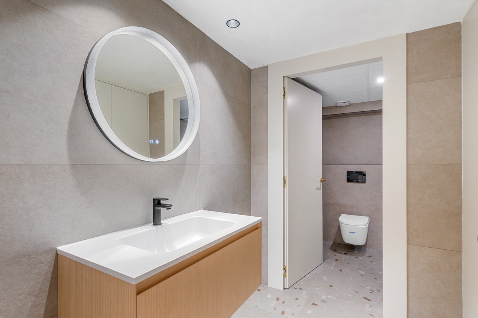 Reventa - Apartamento / piso -
Alicante - Alicante Centro