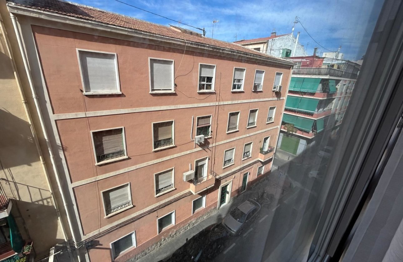 Reventa - Apartamento / piso -
Alicante City - Alicante City Centro