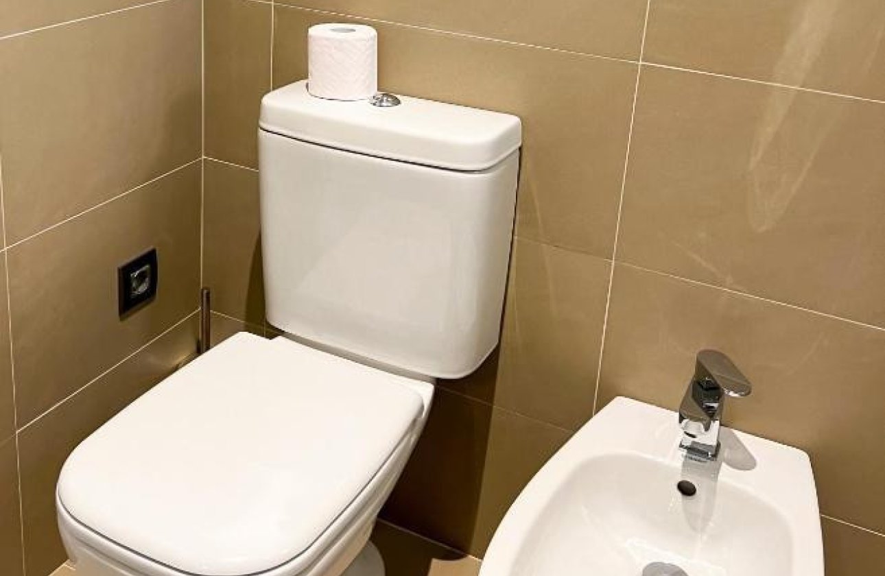 Reventa - Apartamento / piso -
Benidorm - Benidorm Centro