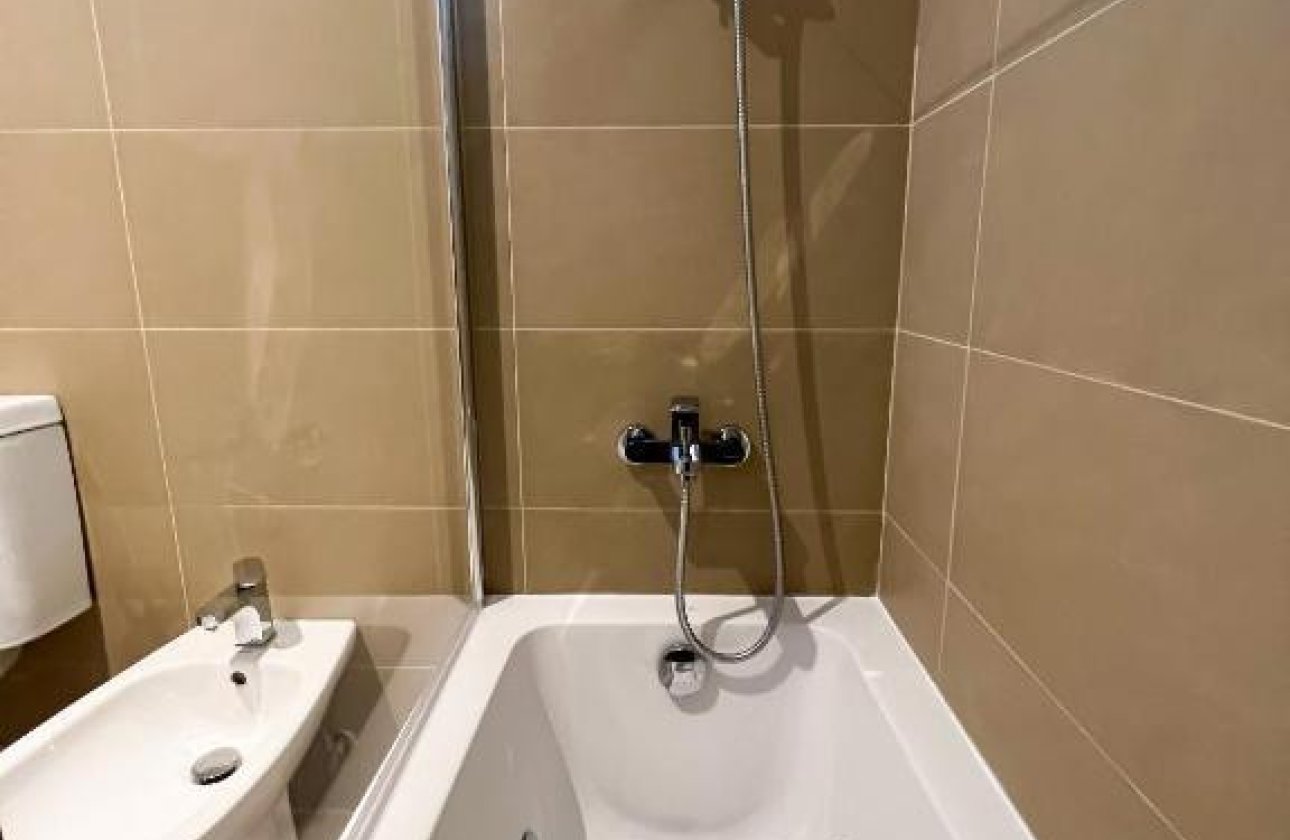 Reventa - Apartamento / piso -
Benidorm - Benidorm Centro