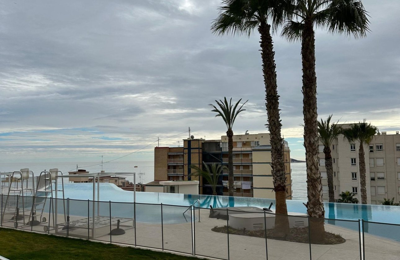 Reventa - Apartamento / piso -
Benidorm - Benidorm Centro