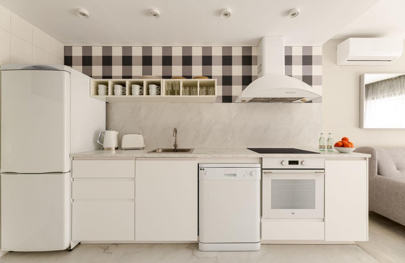 Reventa - Apartamento / piso -
Benidorm - Benidorm Centro