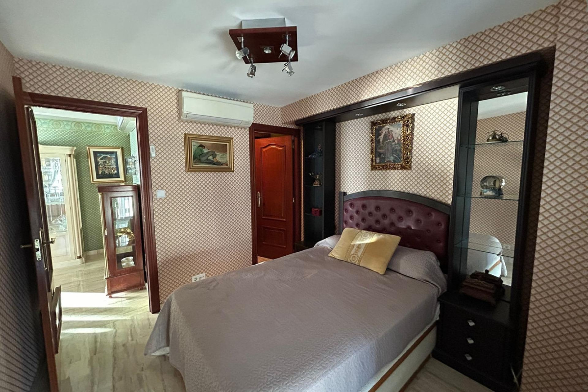 Reventa - Apartamento / piso -
Benidorm - Benidorm Centro