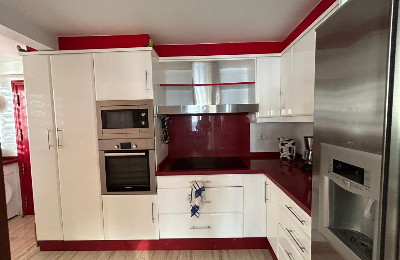 Reventa - Apartamento / piso -
Benidorm - Benidorm Centro