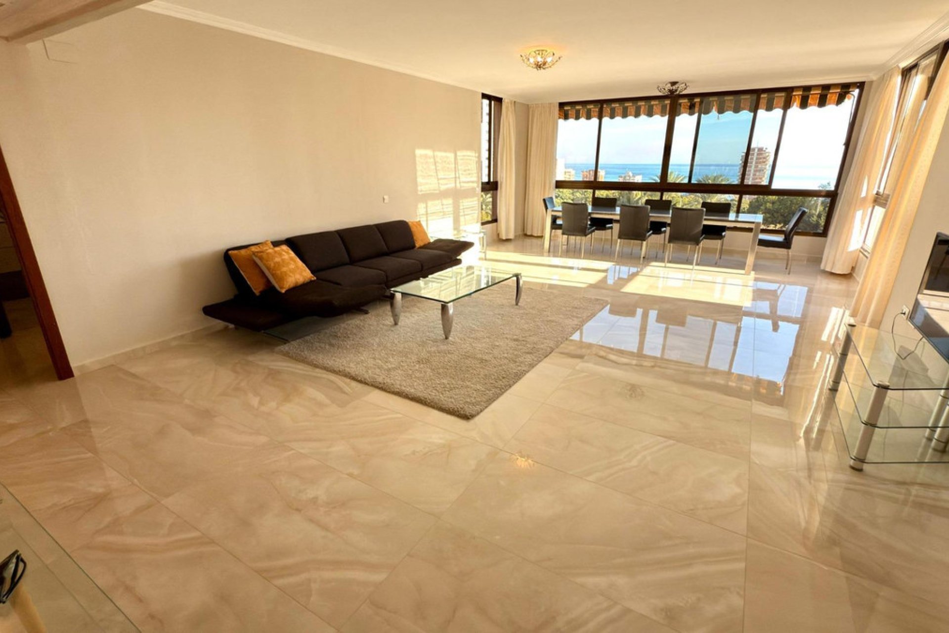 Reventa - Apartamento / piso -
Benidorm - Benidorm Centro