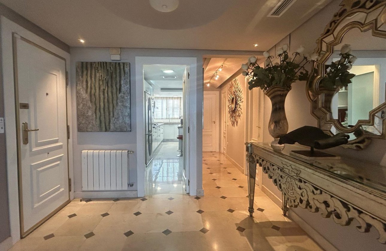 Reventa - Apartamento / piso -
Benidorm - Benidorm Centro