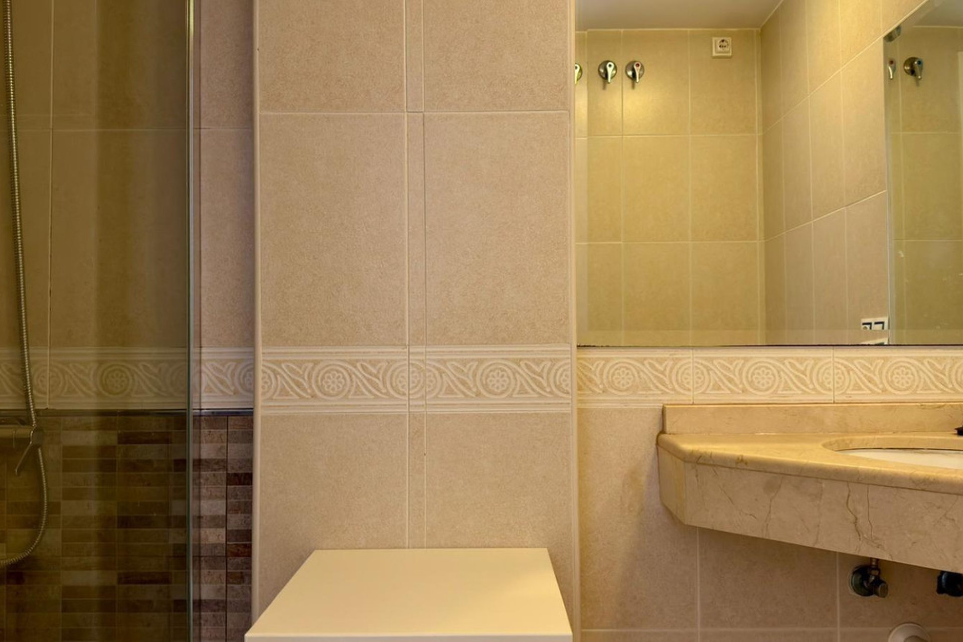 Reventa - Apartamento / piso -
Benidorm - Benidorm Centro