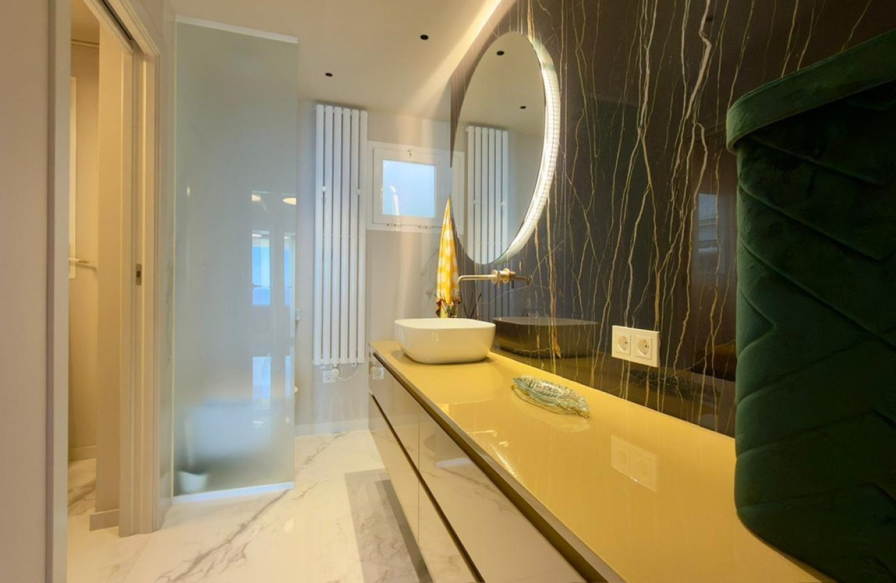 Reventa - Apartamento / piso -
Benidorm - Benidorm Centro