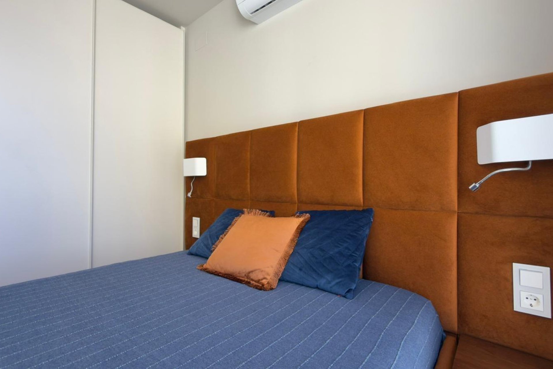 Reventa - Apartamento / piso -
Benidorm - Benidorm Centro