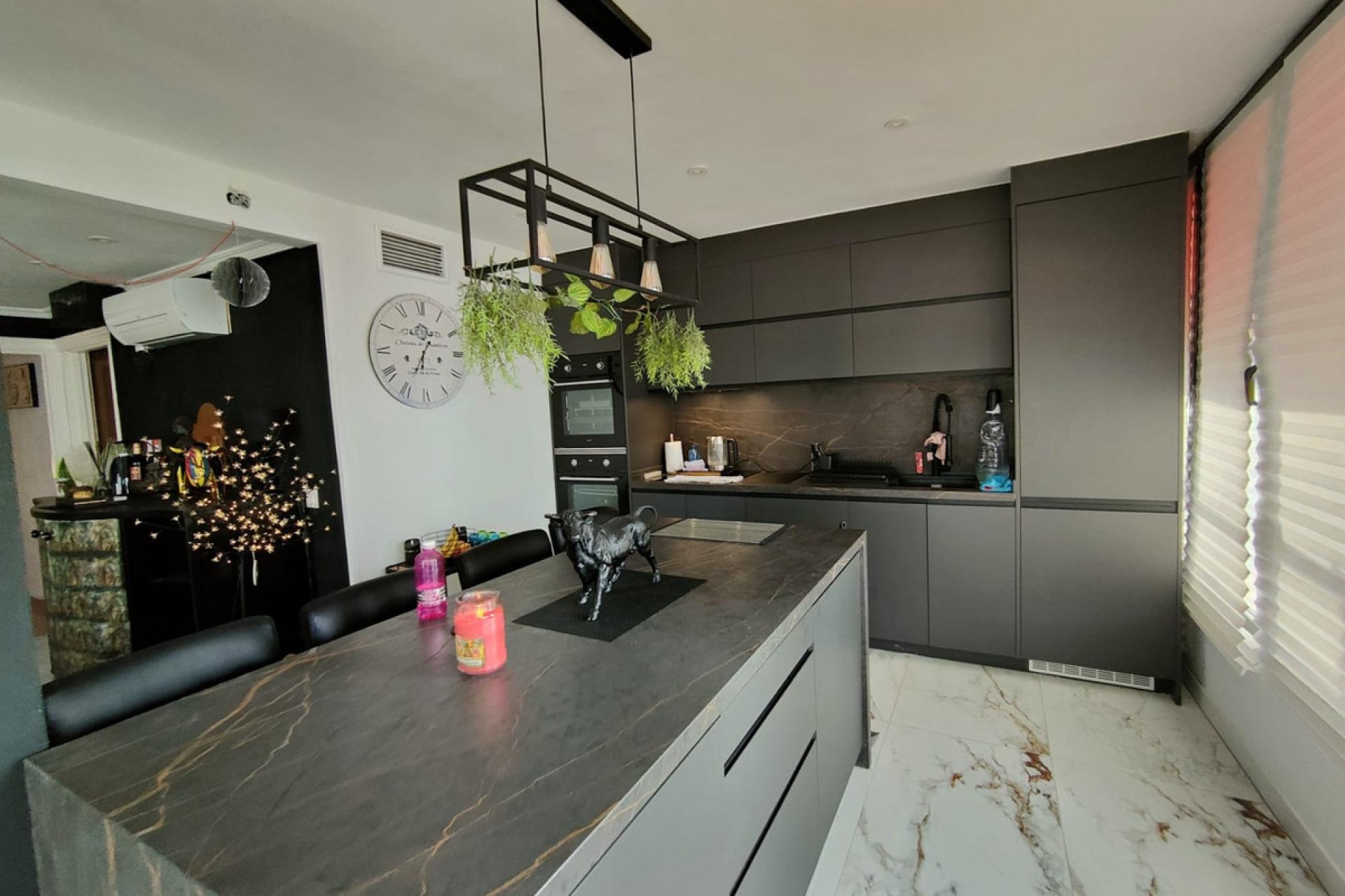 Reventa - Apartamento / piso -
Benidorm - Benidorm Centro