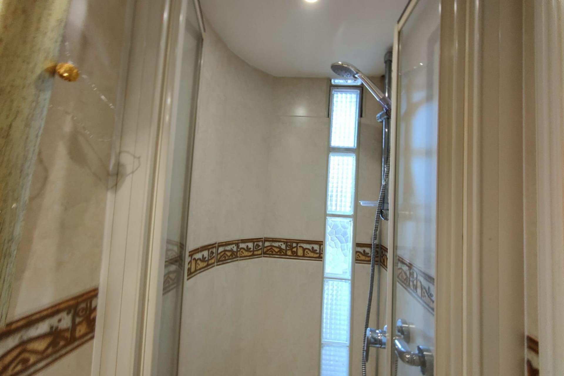 Reventa - Apartamento / piso -
Benidorm - Benidorm Centro