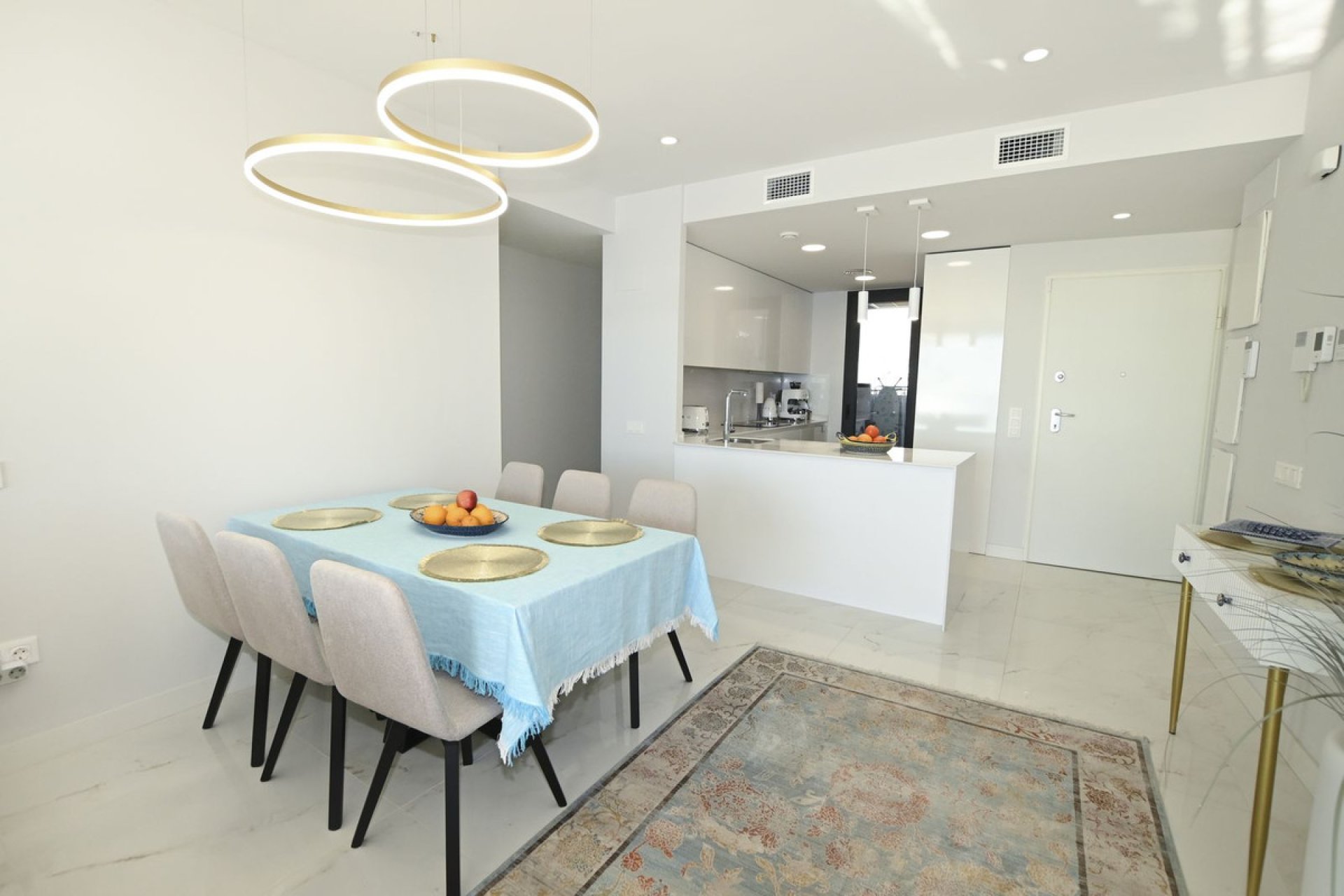 Reventa - Apartamento / piso -
Benidorm - Benidorm Centro