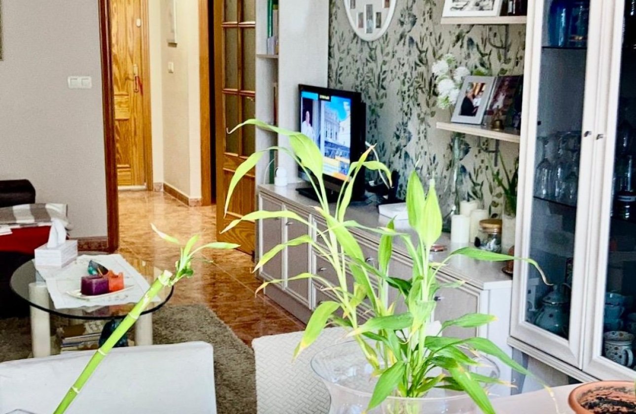 Reventa - Apartamento / piso -
Benidorm - Benidorm Centro