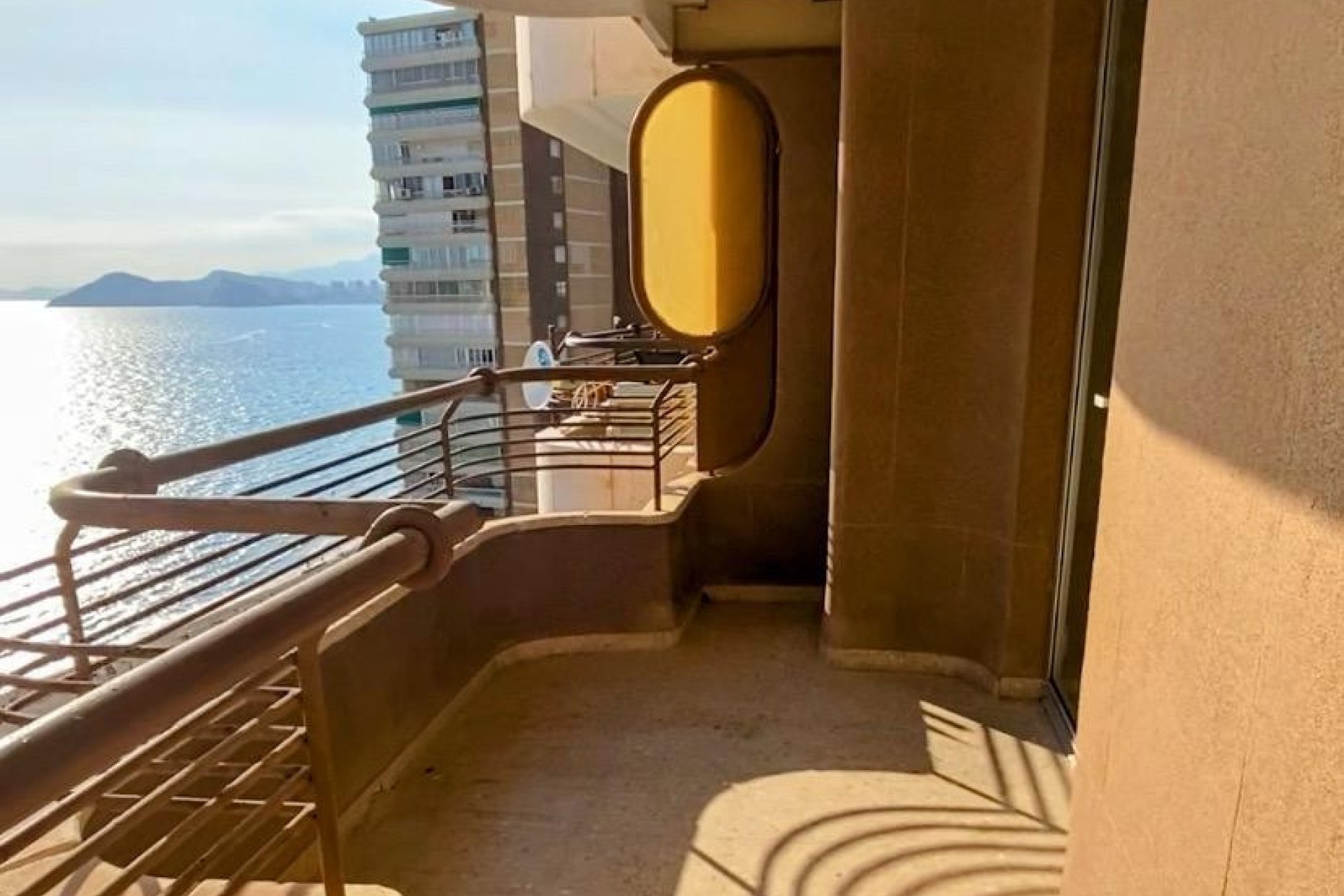 Reventa - Apartamento / piso -
Benidorm - Benidorm Centro