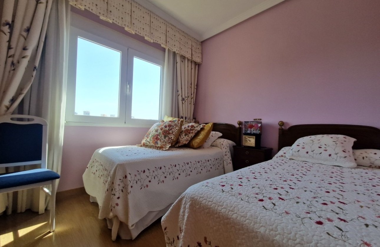 Reventa - Apartamento / piso -
Benidorm - Benidorm Centro