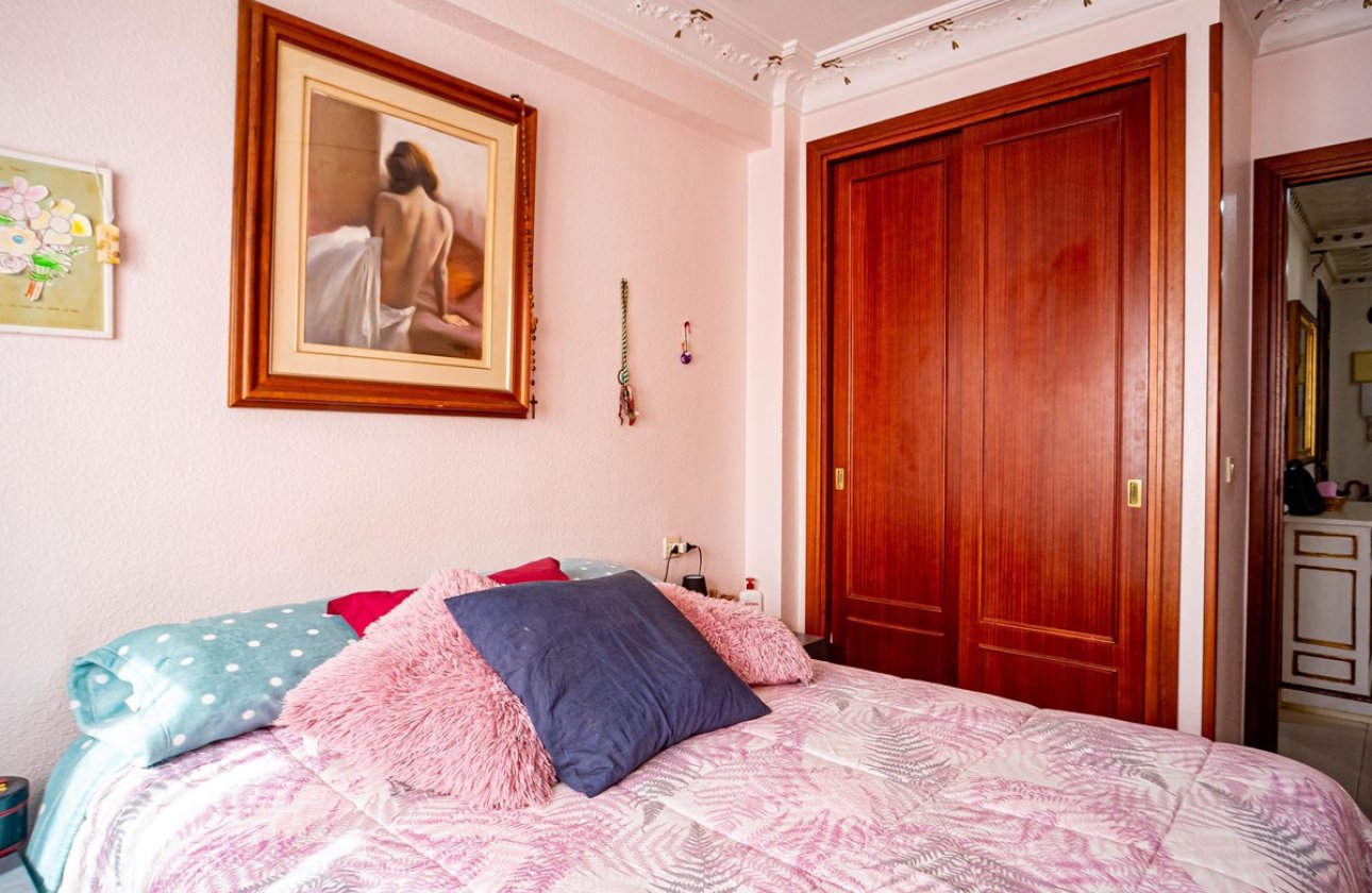 Reventa - Apartamento / piso -
Benidorm - Benidorm Centro