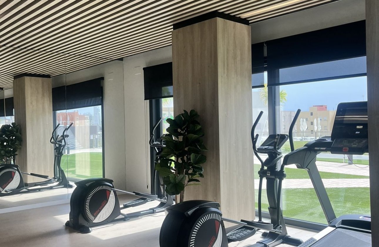 Reventa - Apartamento / piso -
Benidorm - Benidorm Centro