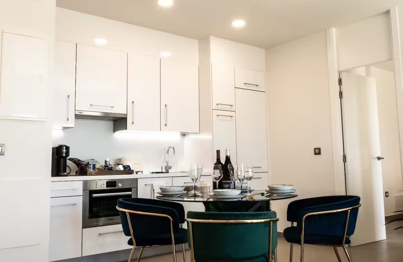 Reventa - Apartamento / piso -
Benidorm - Benidorm Centro