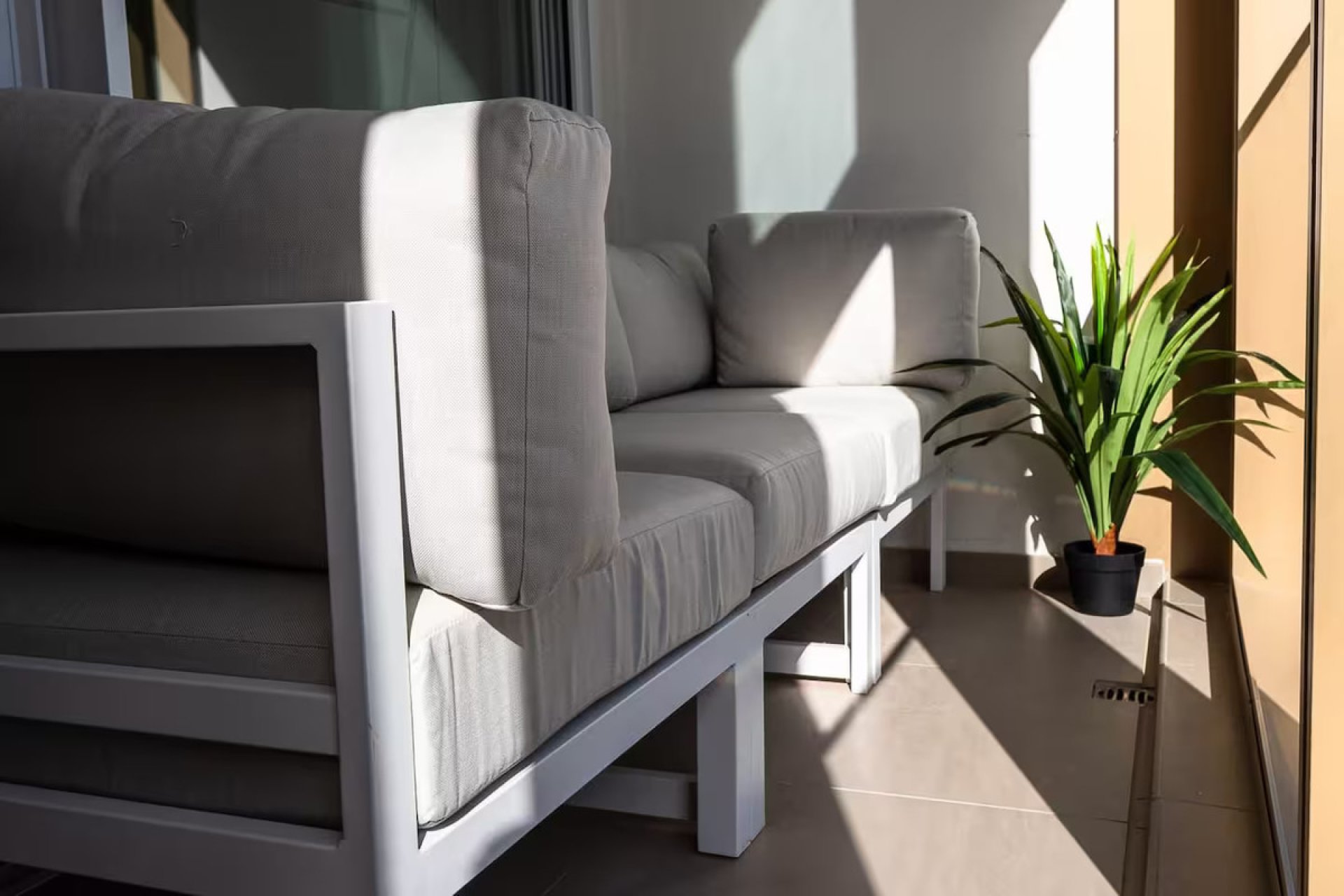 Reventa - Apartamento / piso -
Benidorm - Benidorm Centro