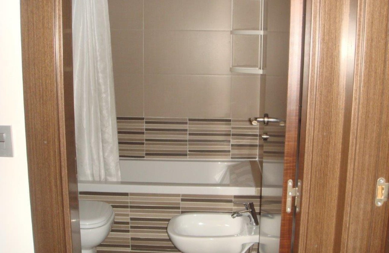 Reventa - Apartamento / piso -
La Nucía - La Nucia Centro