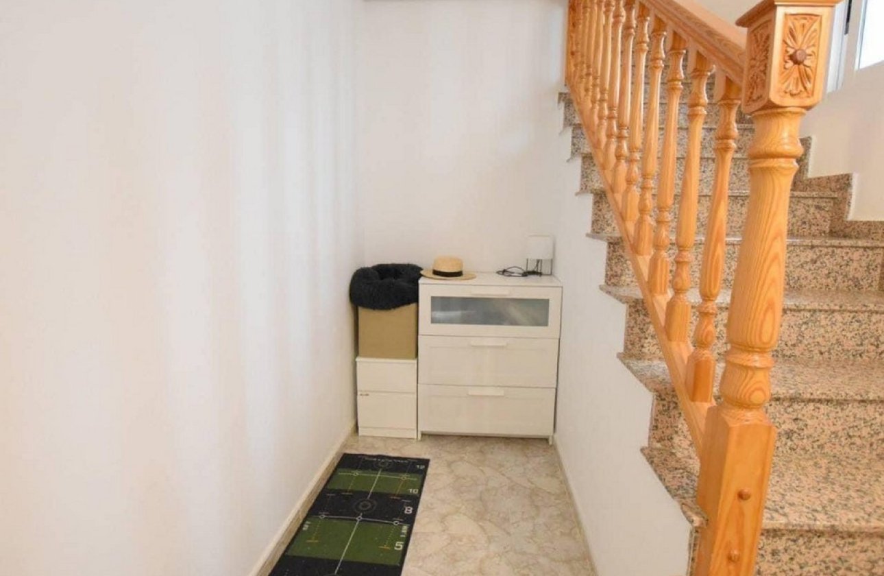 Reventa - Apartamento / piso -
Los Montesinos - Los Montesinos Centro