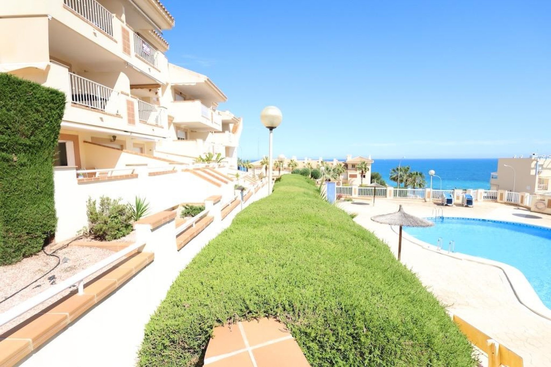 Reventa - Apartamento / piso -
Orihuela - Campoamor