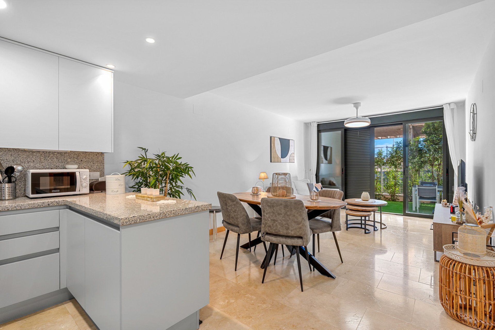 Reventa - Apartamento / piso -
Orihuela - Campoamor