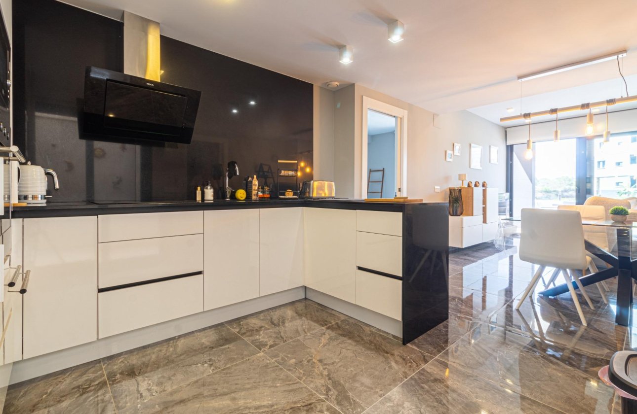 Reventa - Apartamento / piso -
Orihuela Costa - La Florida