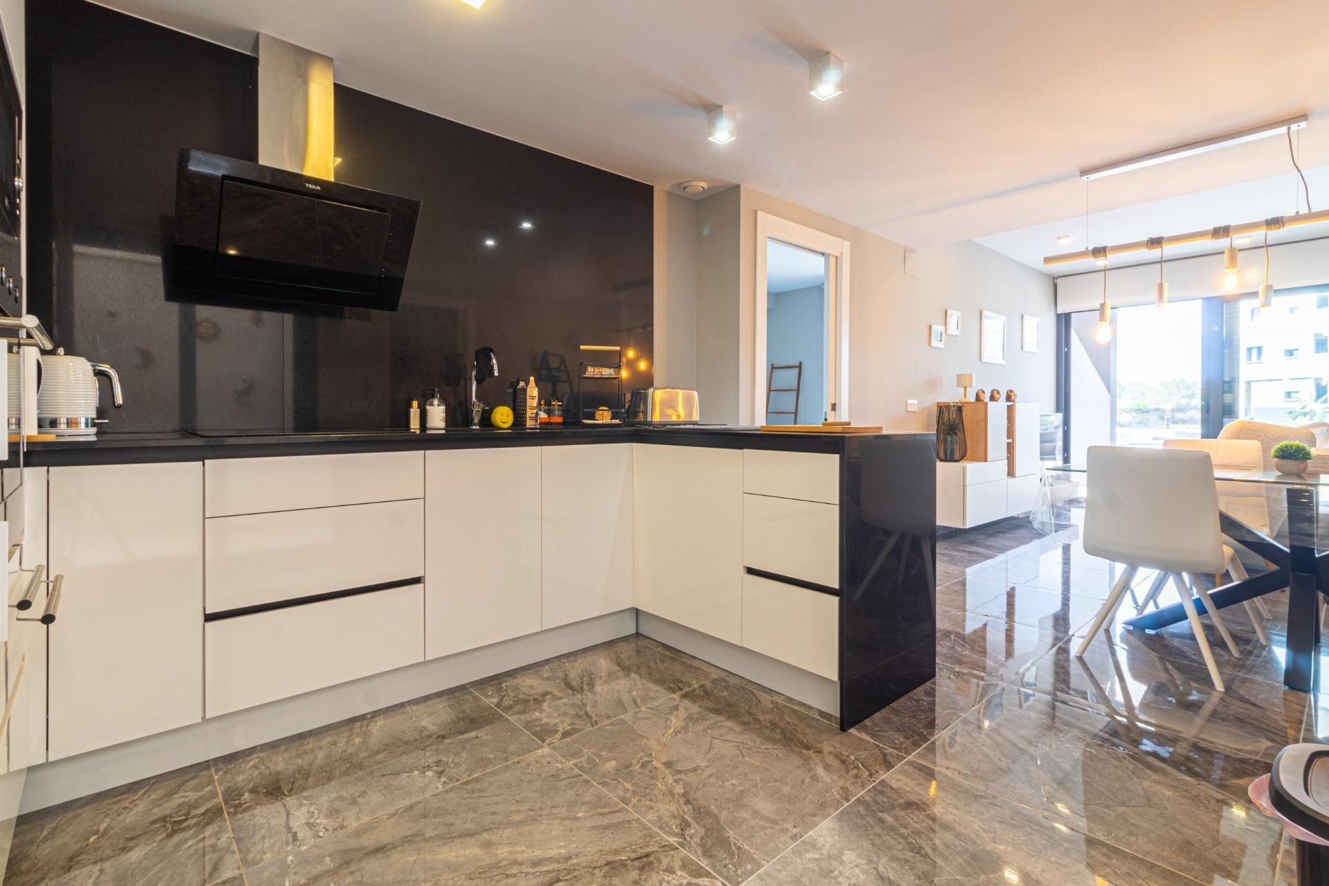 Reventa - Apartamento / piso -
Orihuela Costa - La Florida