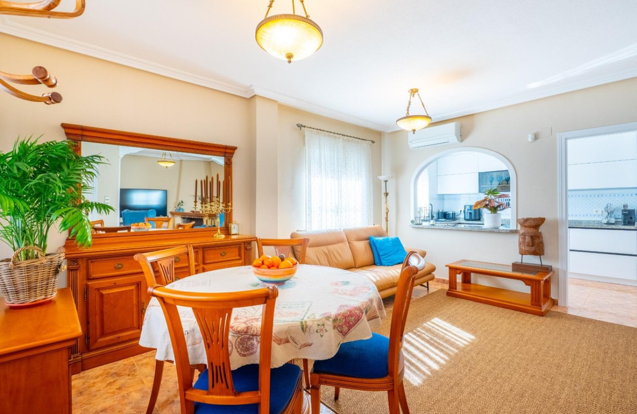 Reventa - Apartamento / piso -
Orihuela - La Regia