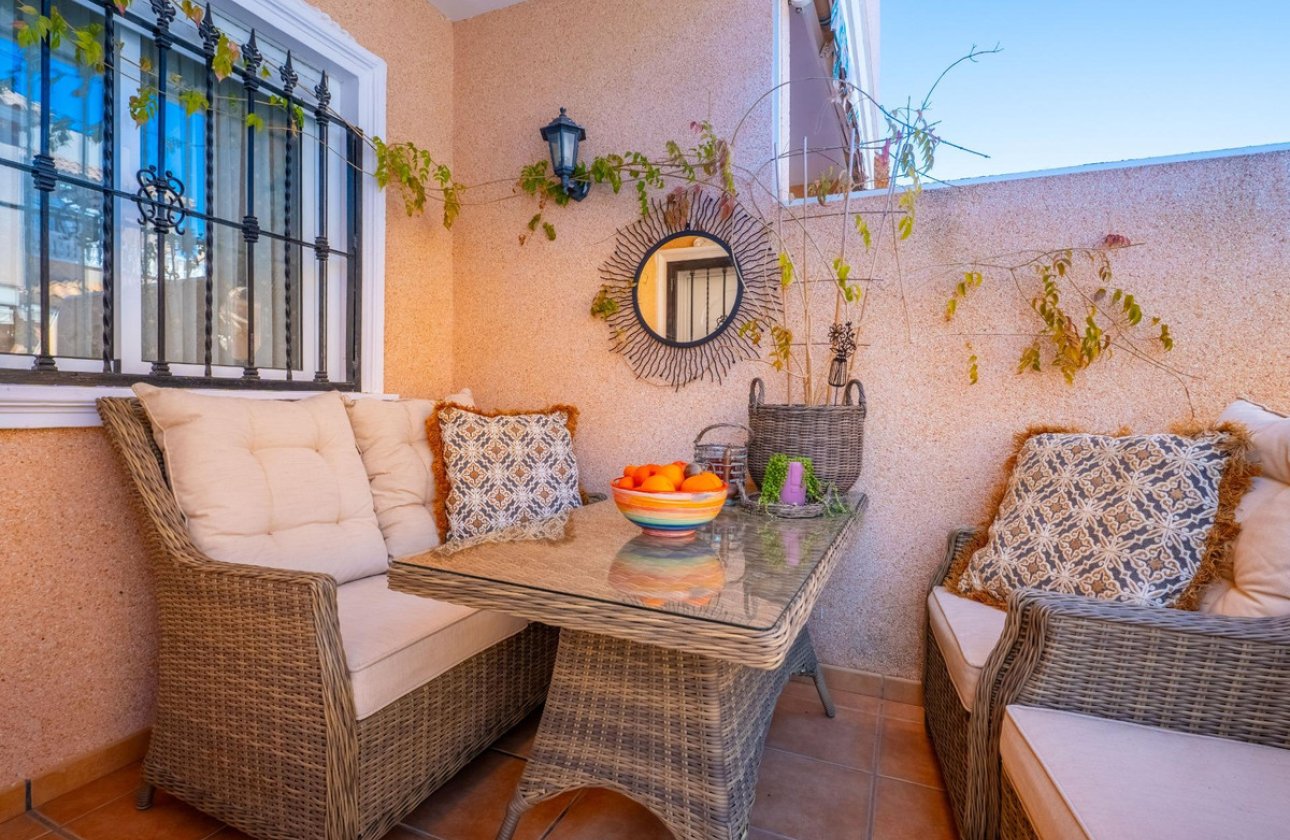 Reventa - Apartamento / piso -
Orihuela - La Regia