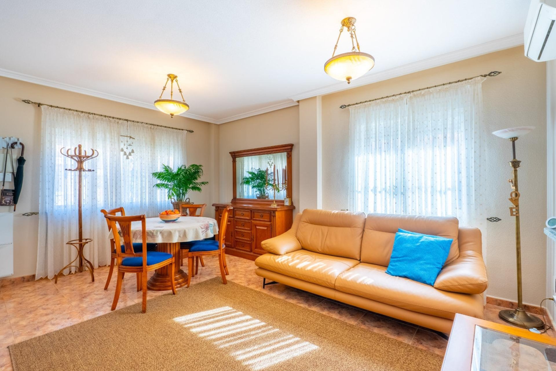 Reventa - Apartamento / piso -
Orihuela - La Regia